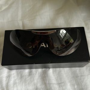 Chanel sunglasses - brown